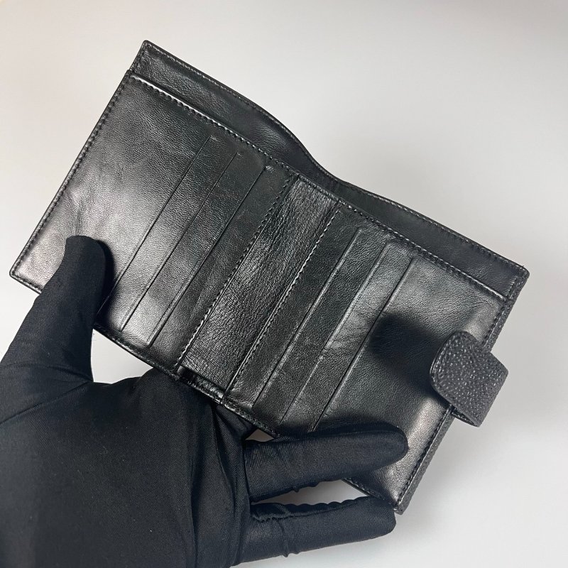 CHANEL 浮雕荔枝皮翻蓋對開短夾 黑 5開-4