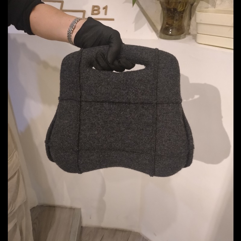Chanel 絕版硬殼灰布手提包-1