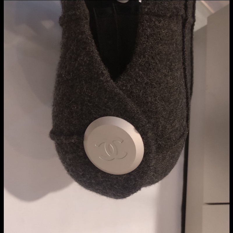 Chanel 絕版硬殼灰布手提包-10