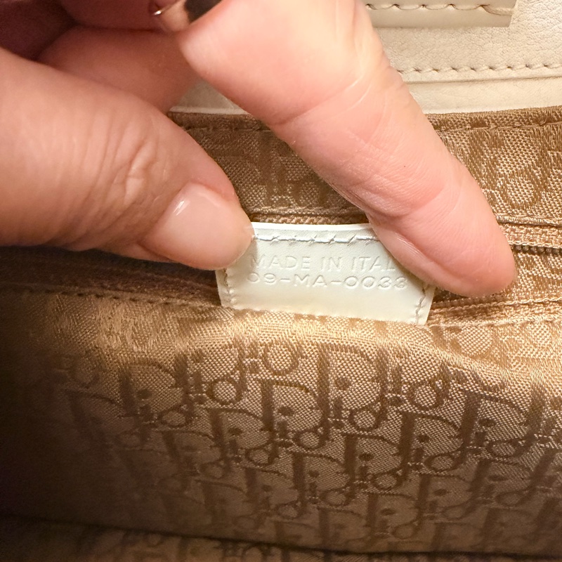 🍒 Dior 白色金屬扣肩背包/Y2K 款 2F251225-2-18