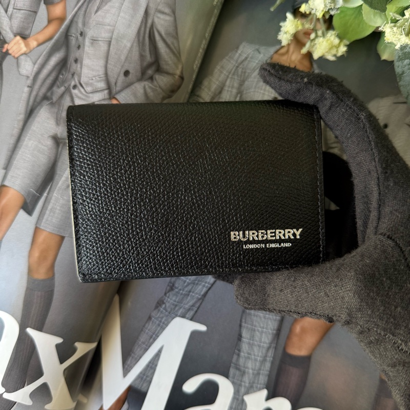 銀色Logo 牛皮厚款二折卡片夾/名片夾(黑色)-1