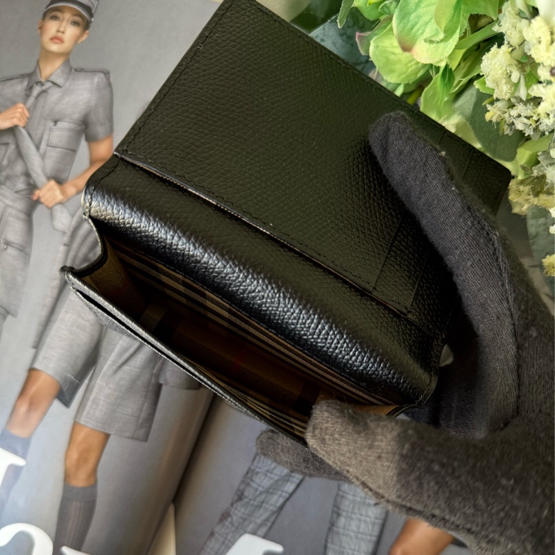 銀色Logo 牛皮厚款二折卡片夾/名片夾(黑色)-8