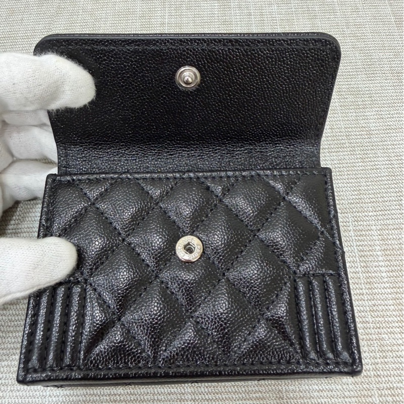 香奈兒 Chanel boy mini 三折短夾荔枝牛皮黑銀-12