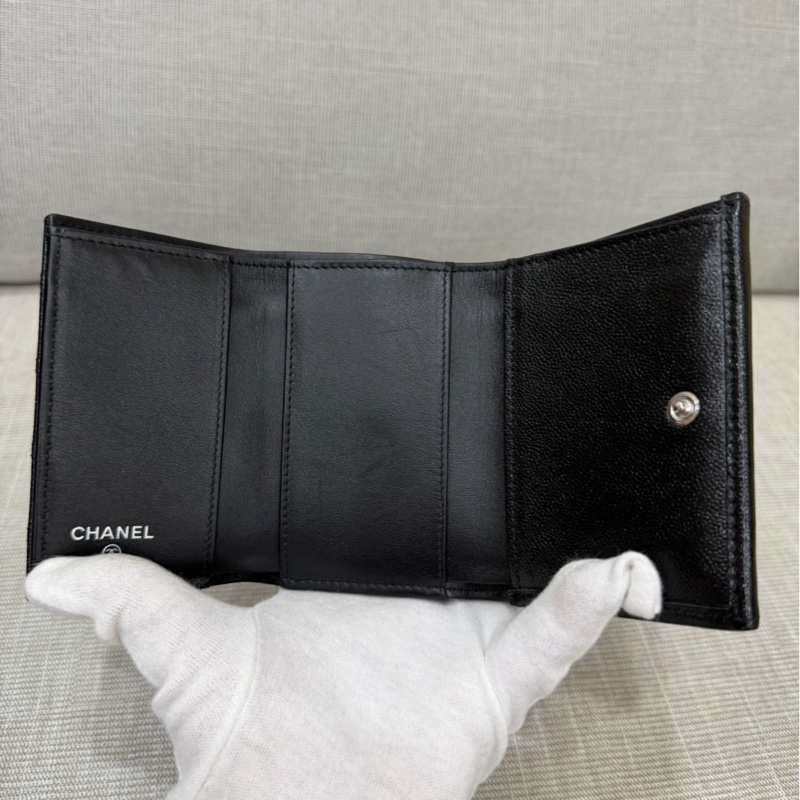 香奈兒 Chanel boy mini 三折短夾荔枝牛皮黑銀-14