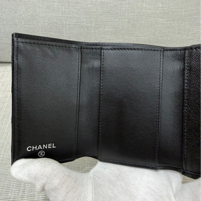 香奈兒 Chanel boy mini 三折短夾荔枝牛皮黑銀-15