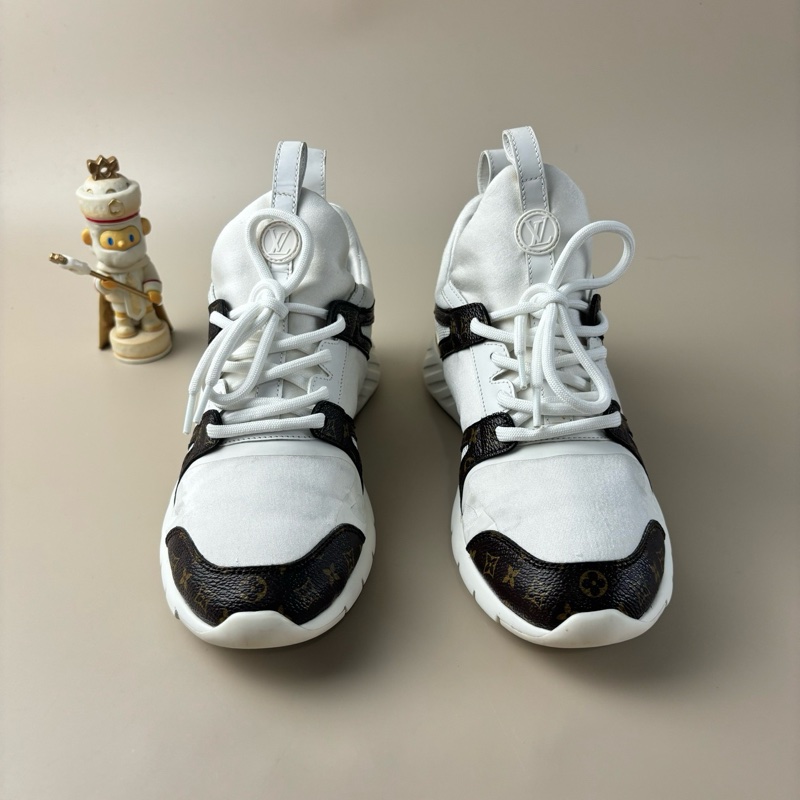 LV/路易威登 白棕老花休閒鞋 36碼 95新 品相不錯 /YLP3079-1