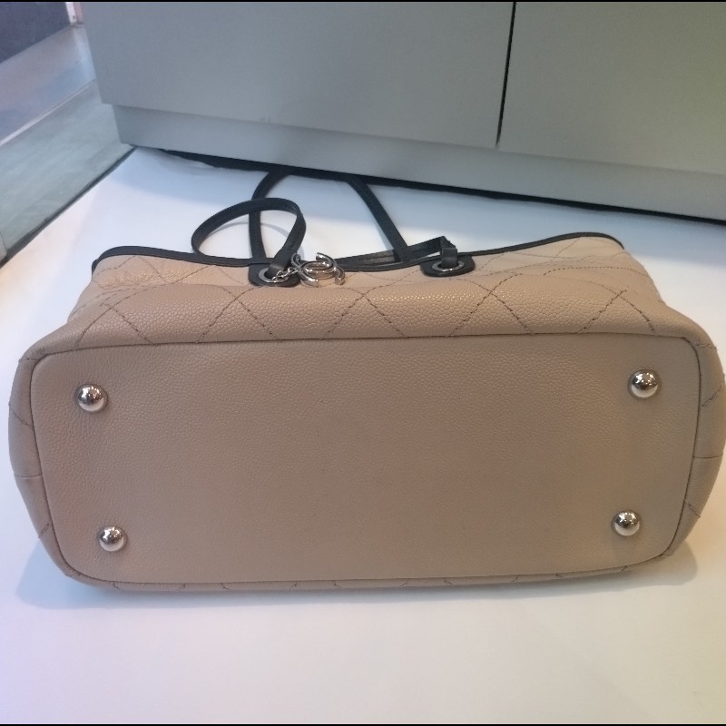 Chanel 黑肩帶淺灰皮革大托特包-8