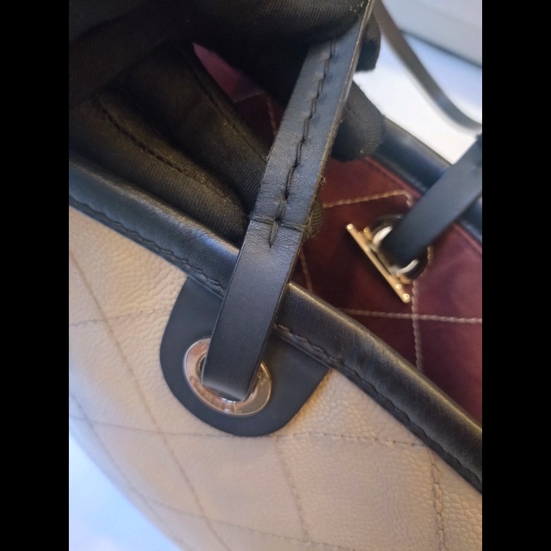 Chanel 黑肩帶淺灰皮革大托特包-22