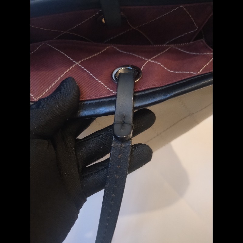 Chanel 黑肩帶淺灰皮革大托特包-29