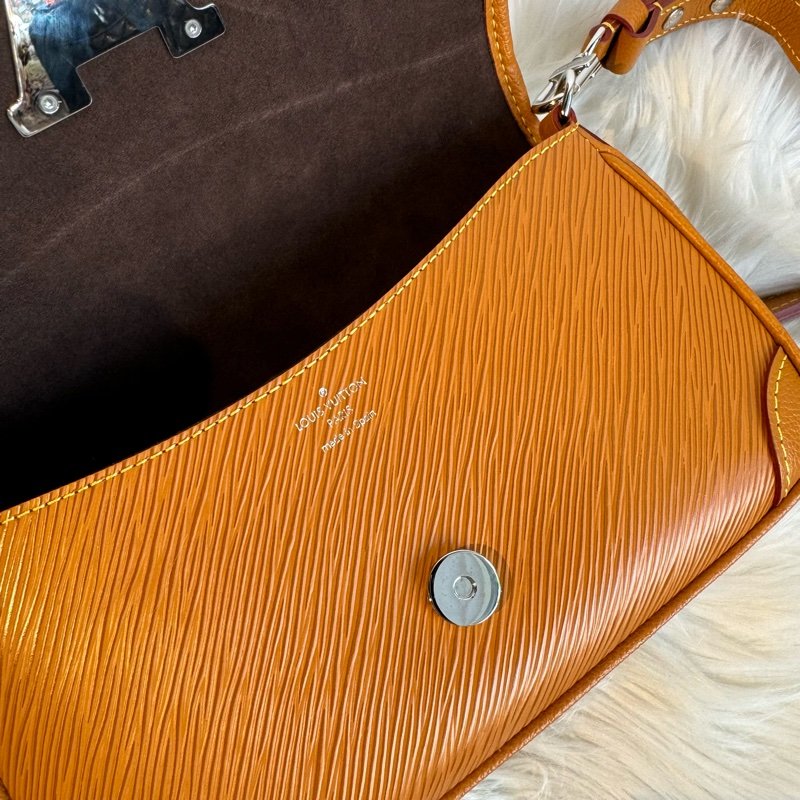 LV Buci 密黃色 肩背包 斜背包-2