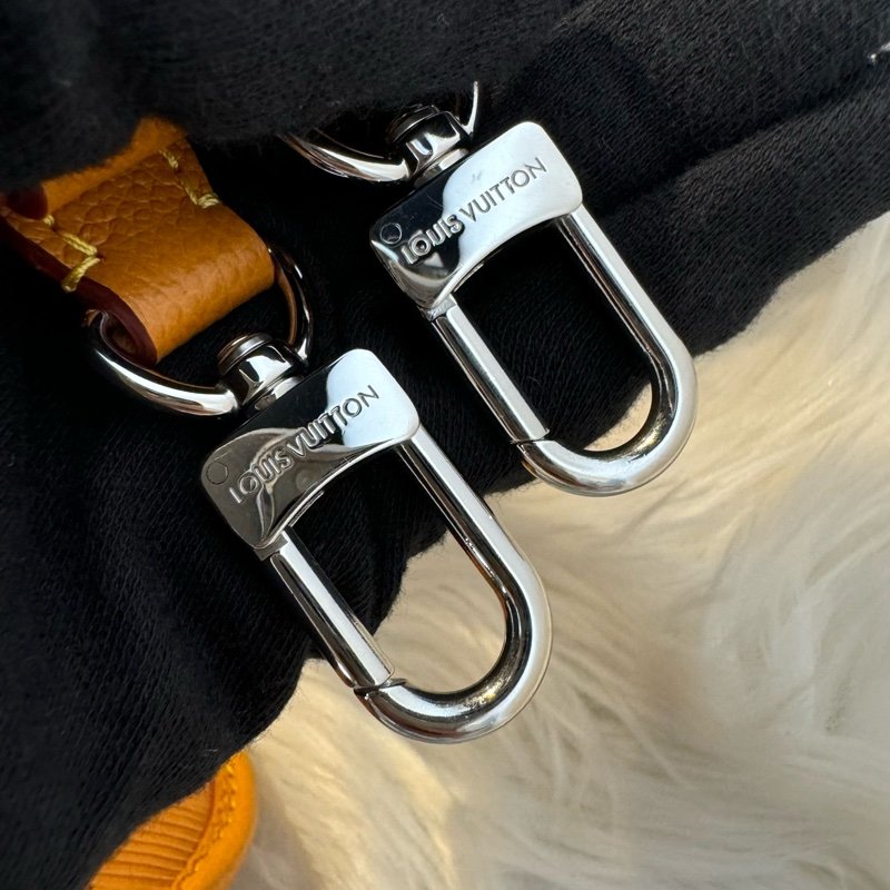 LV Buci 密黃色 肩背包 斜背包-4