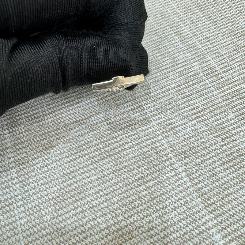 香奈兒 Chanel經典LOGO方形金色水 鑽耳釘 耳環-15