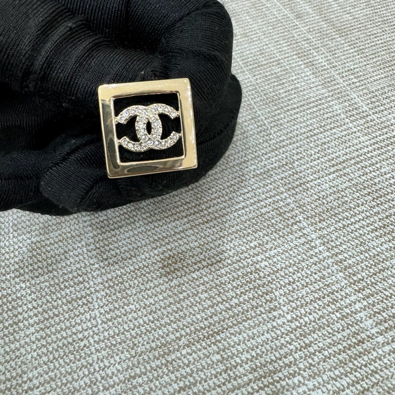 香奈兒 Chanel經典LOGO方形金色水 鑽耳釘 耳環-18