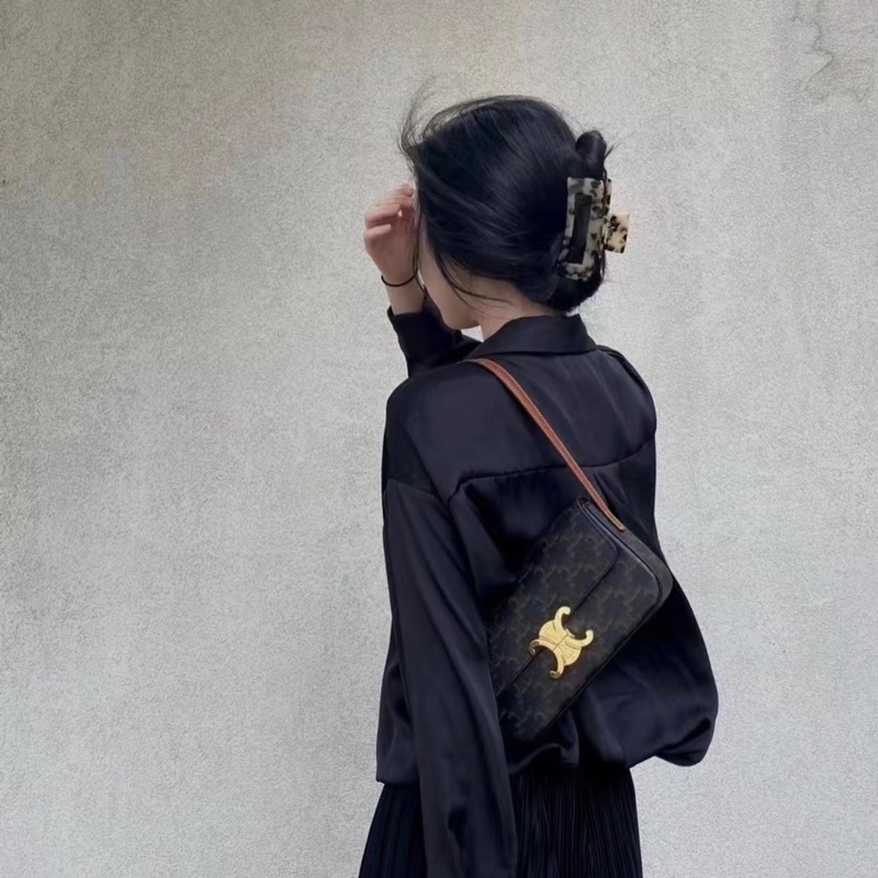 「JL精品代購」98新 CELINE Triomphe凱旋門 肩背包-1