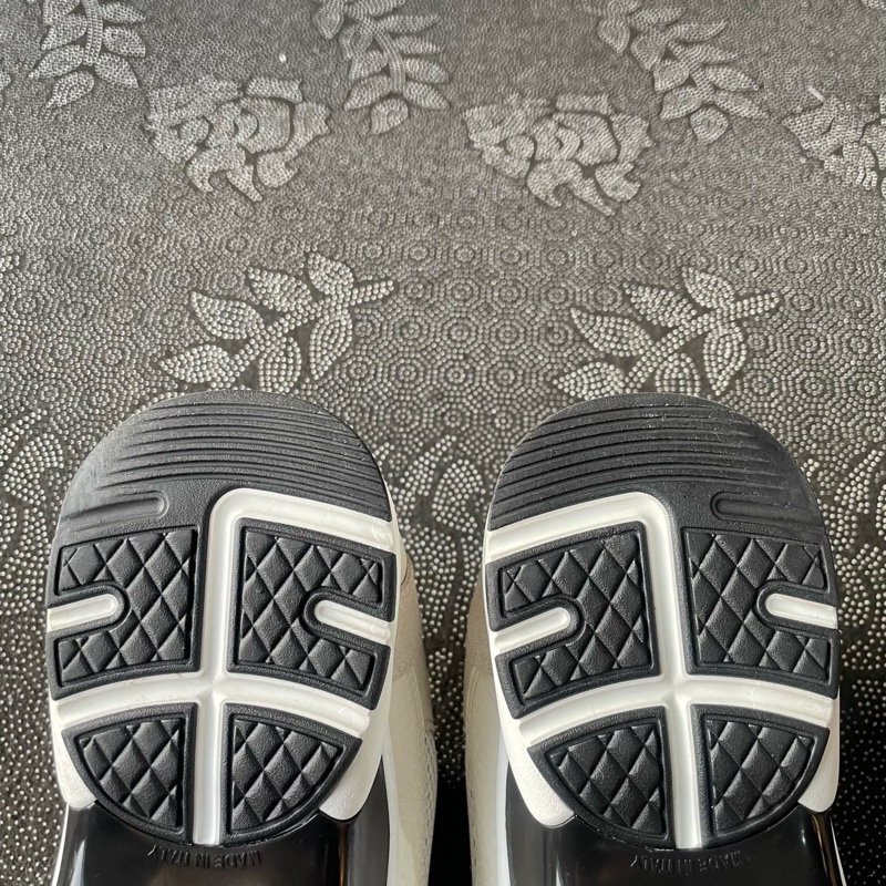 02070 chanel黑白運動鞋37碼無盒，成色好 97新，磨損小，鞋標掉了一隻不影響鑒定-4