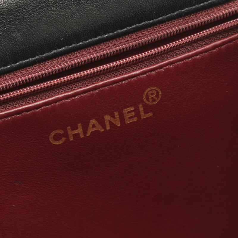 香奈兒 (CHANEL) Matelasse 單蓋單肩包，羊皮材質，黑色-3