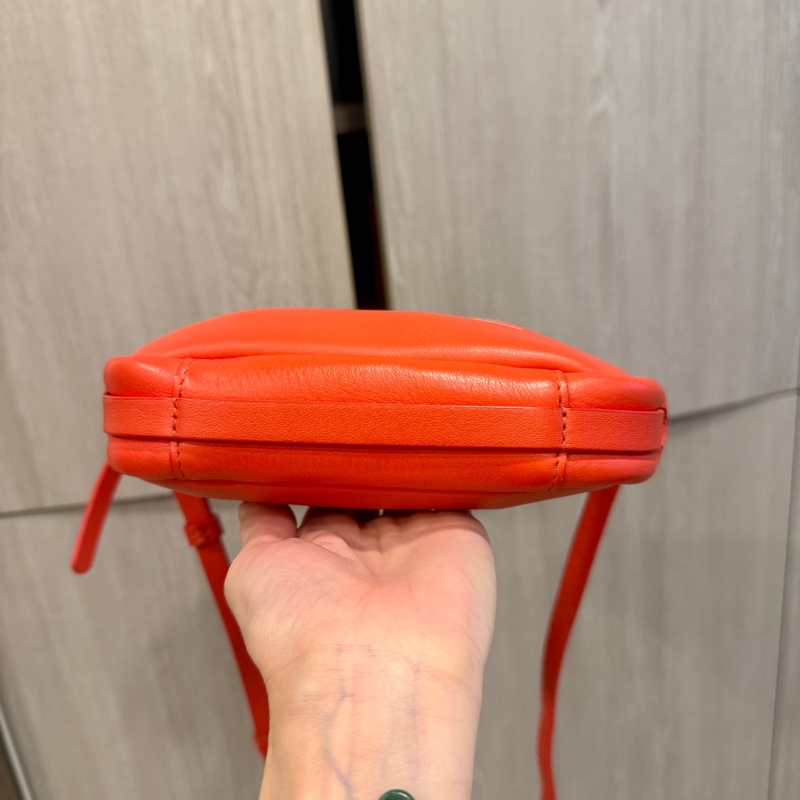 二手正品BALENCIAGA 巴黎世家 489809 EVERYDAY 小牛皮斜背MINI相機包-3