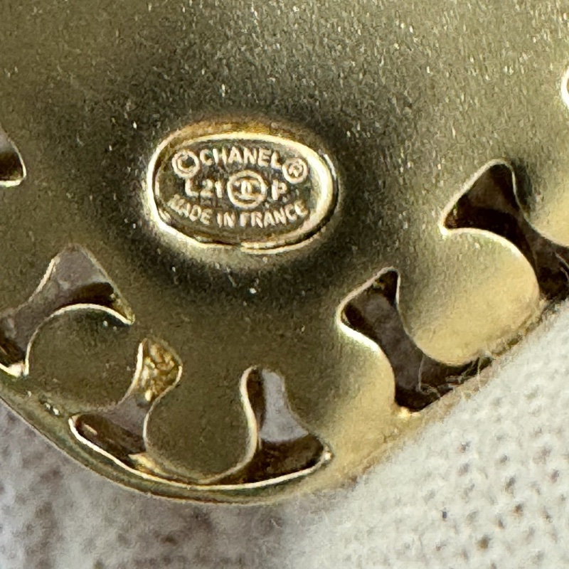 Chanel 宮廷風菱形雙C LOGO 満鑽耳釘耳環-27