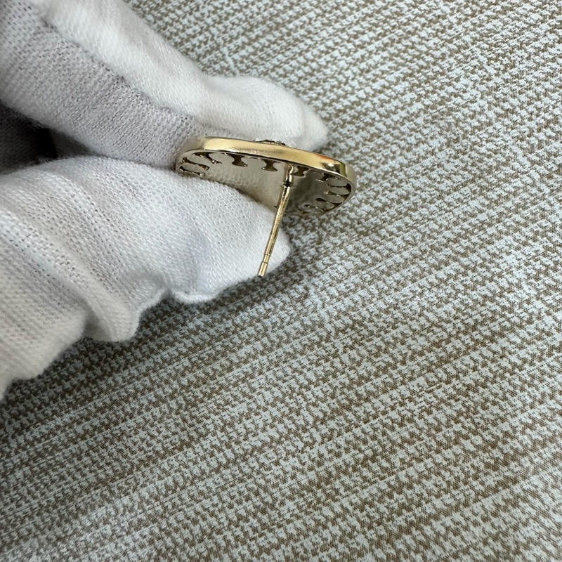 Chanel 宮廷風菱形雙C LOGO 満鑽耳釘耳環-32