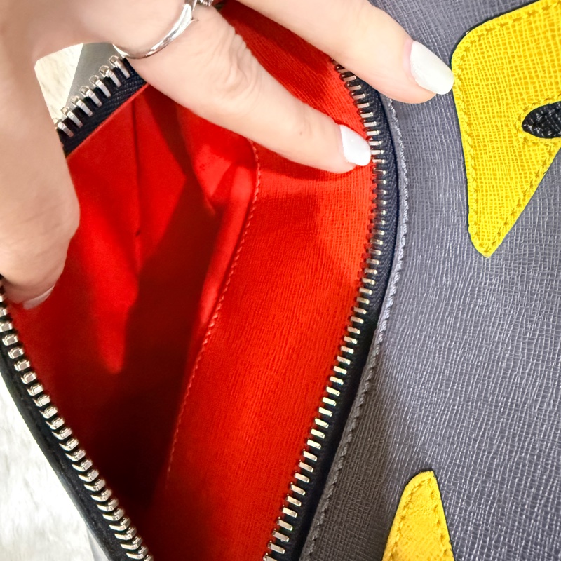 Fendi 怪獸托特包 可肩背 灰色 不重又好裝-2