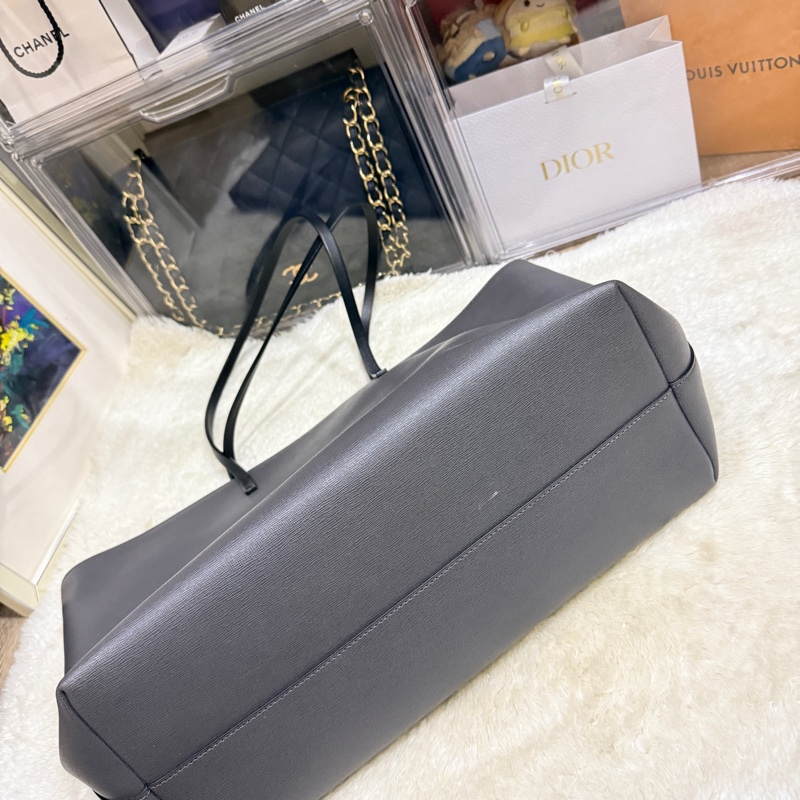 Fendi 怪獸托特包 可肩背 灰色 不重又好裝-15