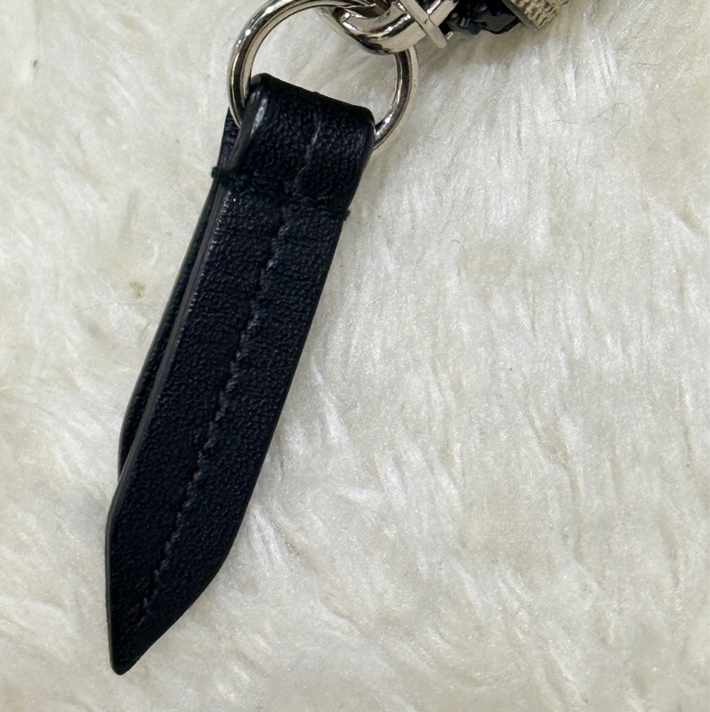 Gucci 耐磨耐髒又防潑水 拉鍊錢包 鈔票錢包 卡包 零錢包-3