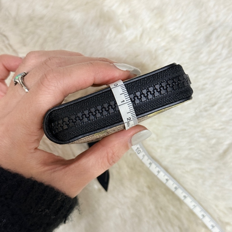 Gucci 耐磨耐髒又防潑水 拉鍊錢包 鈔票錢包 卡包 零錢包-10