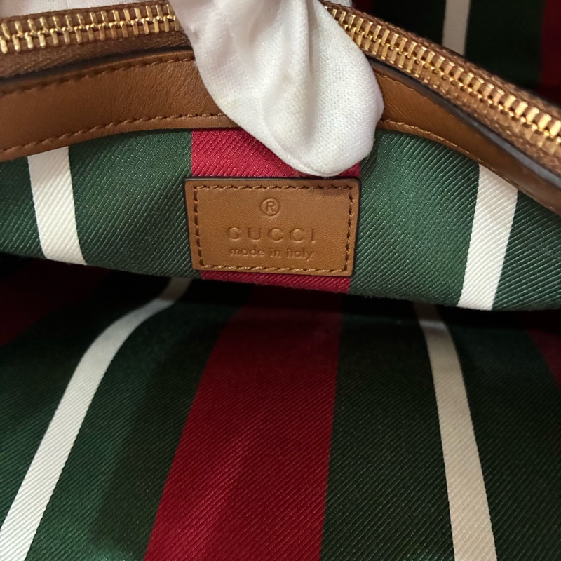 Gucci GG Emblem系列水桶包-6