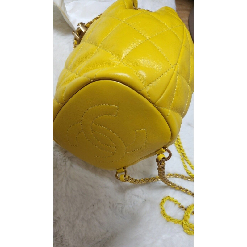 CHANEL 抽繩背包頂部提把水桶包 黃色季節款包-4