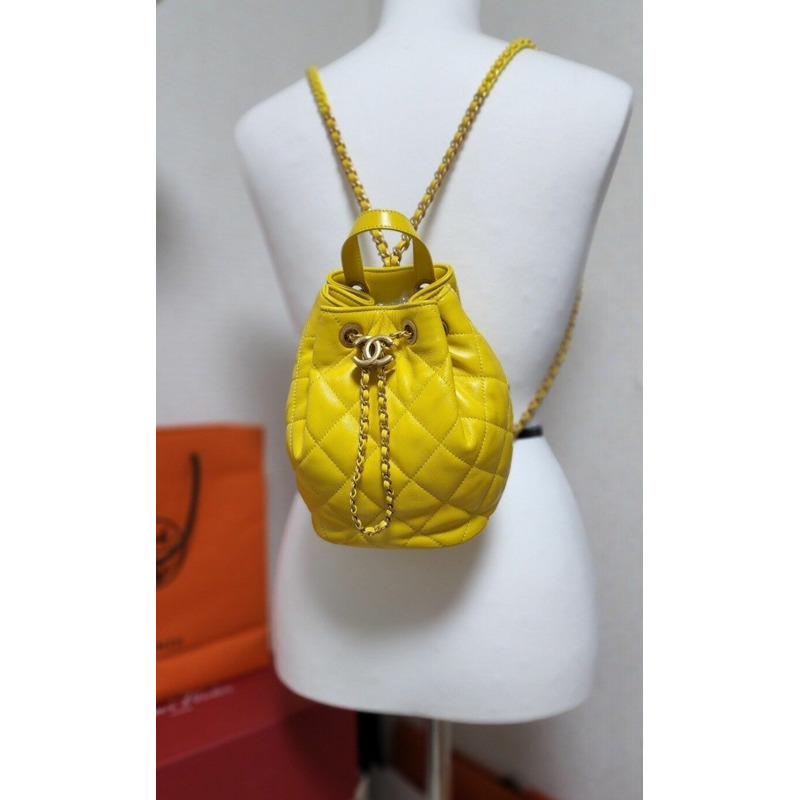 CHANEL 抽繩背包頂部提把水桶包 黃色季節款包-9