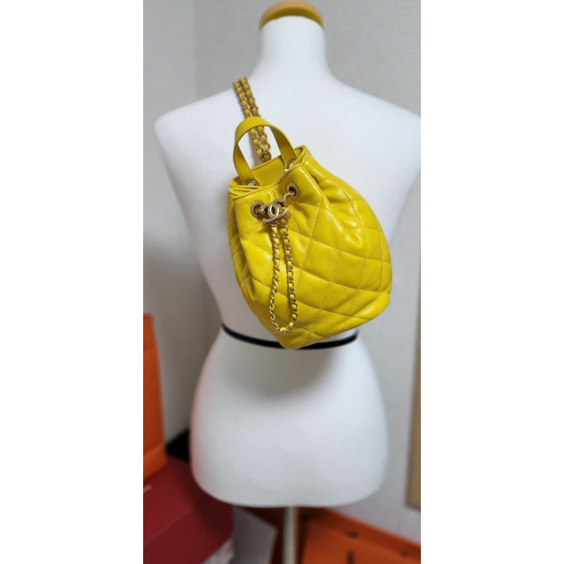 CHANEL 抽繩背包頂部提把水桶包 黃色季節款包-10
