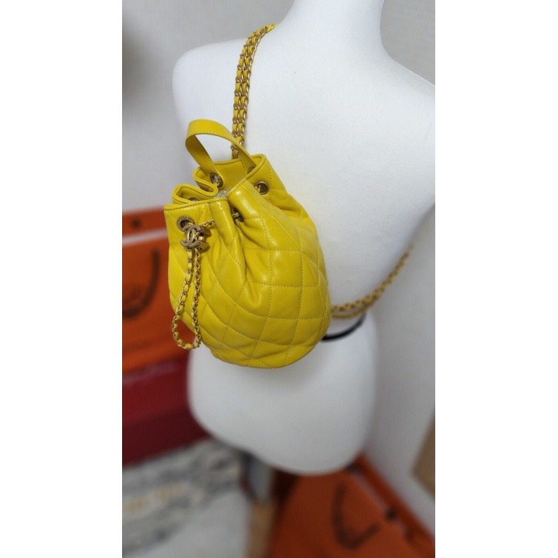 CHANEL 抽繩背包頂部提把水桶包 黃色季節款包-14