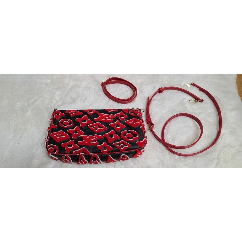 LOUIS VUITTON 限量版 Pochette 配件肩帶斜背包-5