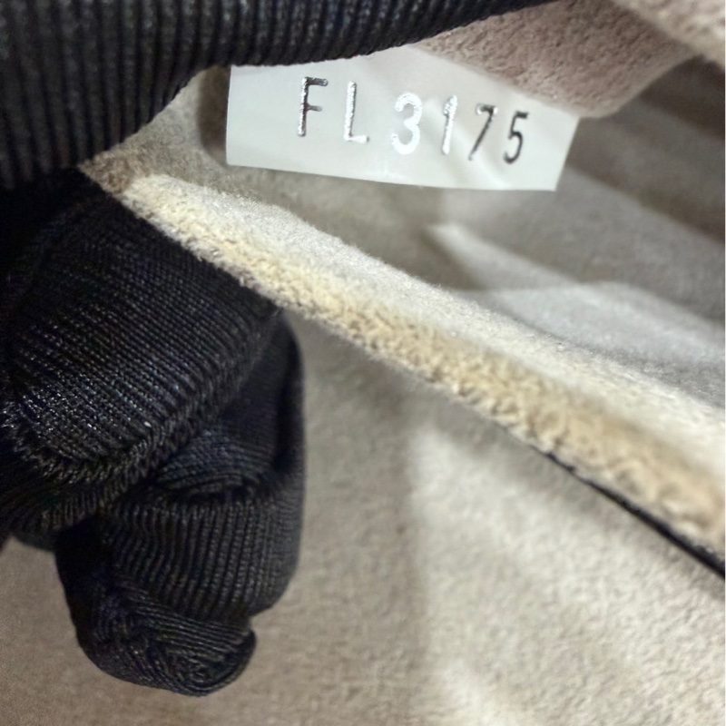 LV 路易威登 限量款藍色 epi水波紋塗鴉旋轉扣 Twist鏈條包 肩背包-26