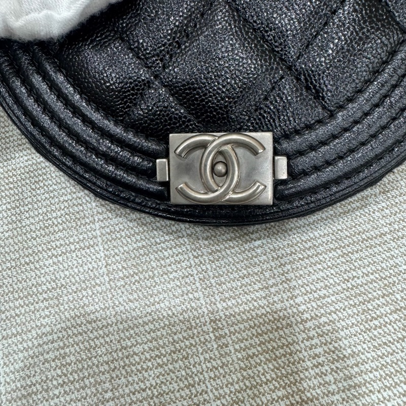 Chanel Boy 月亮零錢包 經典菱格紋 復古銀扣-11