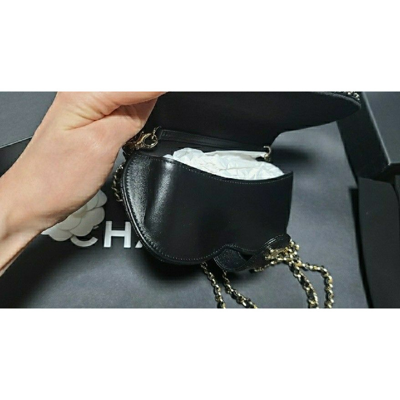 CHANEL 經典魚子醬黑色香巴拉鏈條包太陽眼鏡盒，可拆卸肩帶-3