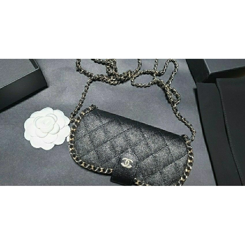CHANEL 經典魚子醬黑色香巴拉鏈條包太陽眼鏡盒，可拆卸肩帶-9
