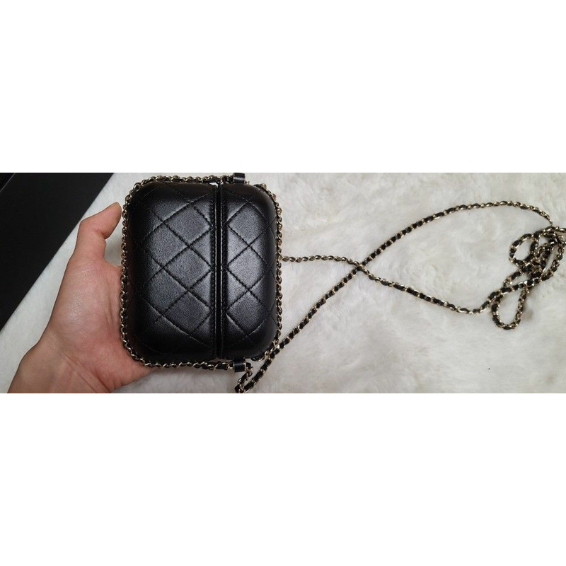 CHANEL 鏈條迷你包盒包鏈條皮夾黑色可拆式蓋鯊革化妝包-12