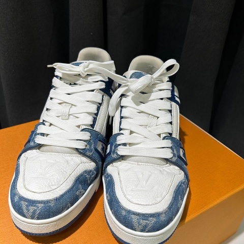 LOUIS+VUITTON+Trainer 牛仔布皮革 休閒 低幫時尚板鞋 男款 41碼牛仔藍白配色