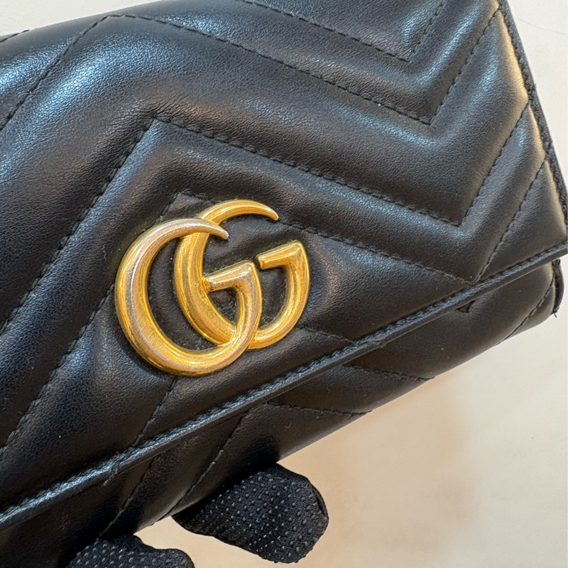 Gucci GG mormont黑牛皮金扣長夾-1