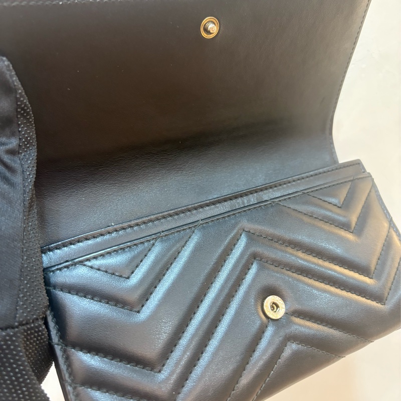 Gucci GG mormont黑牛皮金扣長夾-4