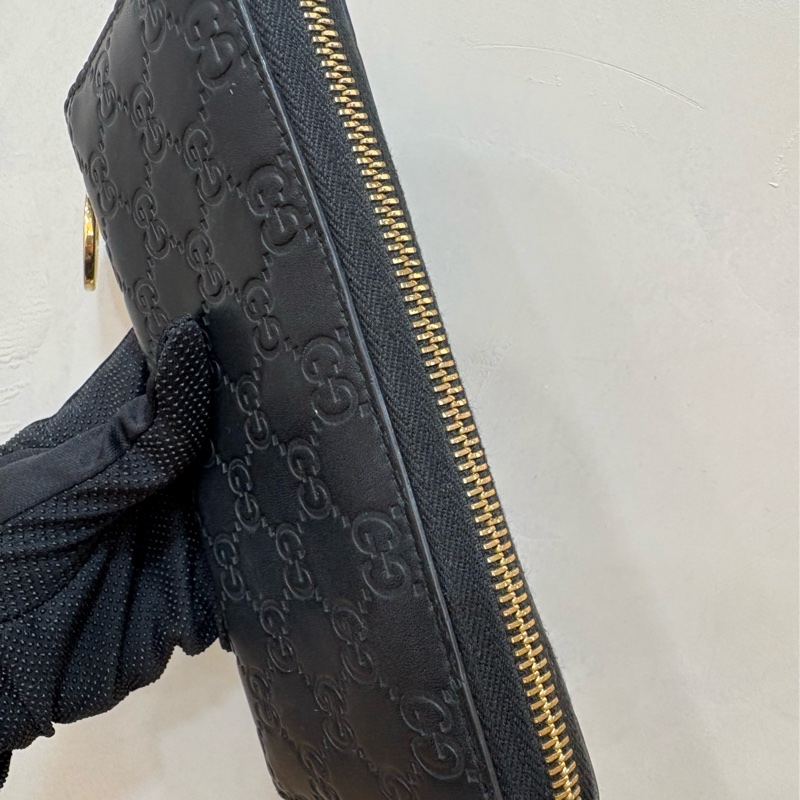 Gucci 黑金壓紋大G吊飾拉鍊長夾-6