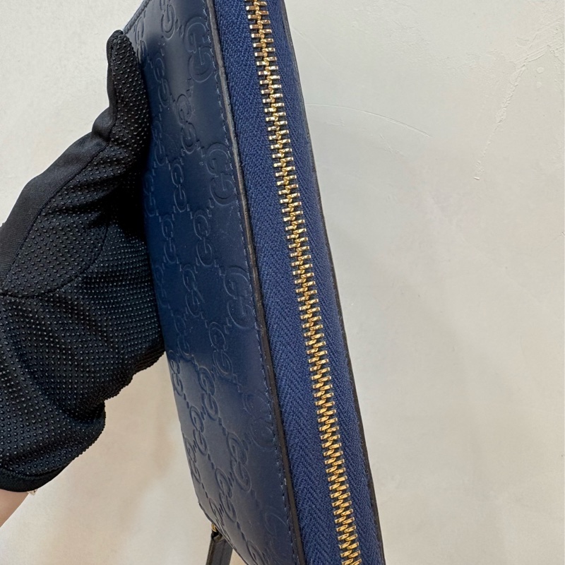Gucci 深藍色壓紋牛皮拉鍊長夾-2