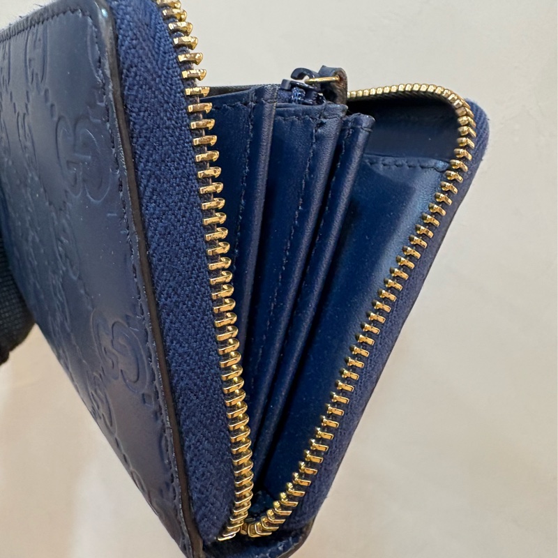 Gucci 深藍色壓紋牛皮拉鍊長夾-4