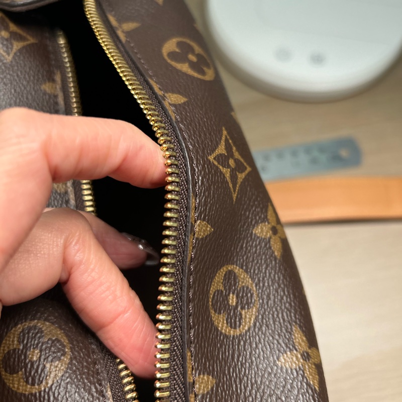 Louis Vuitton side trnk MM (23 cm)-26