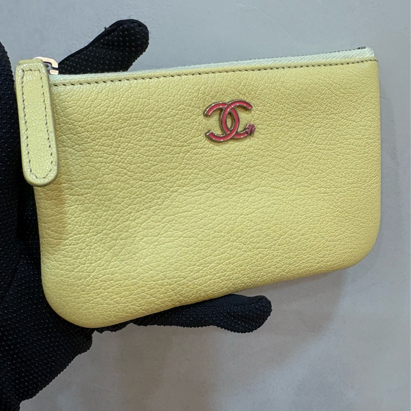 香奈兒 chanel 黃色琺瑯一字零錢包-0