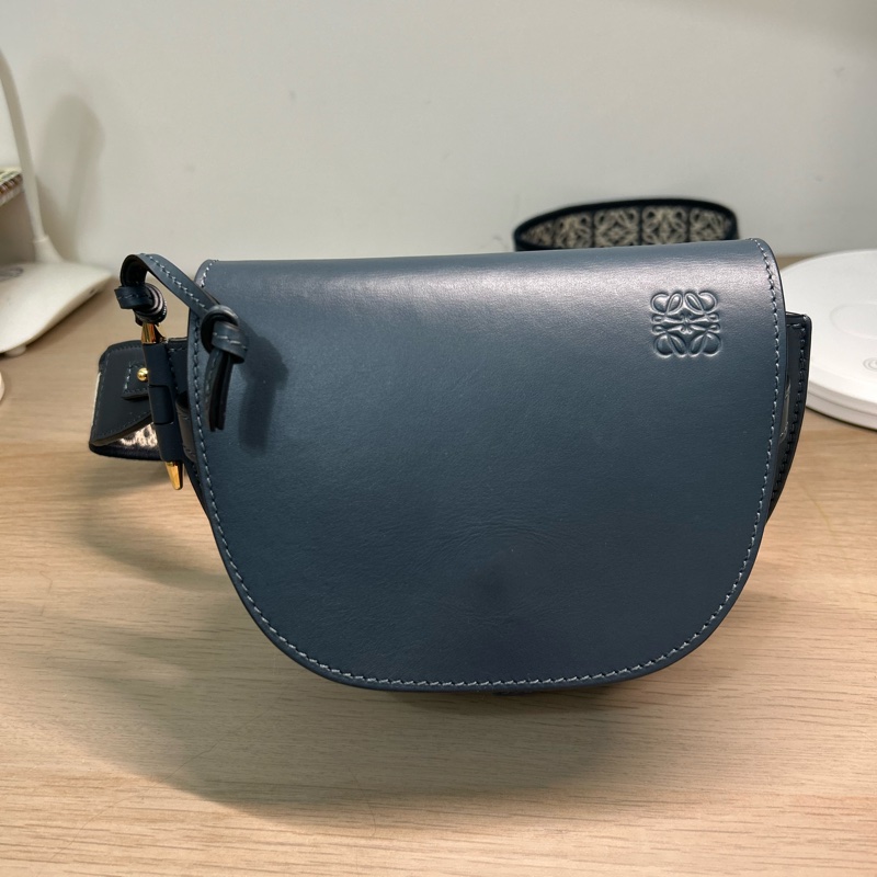 Loewe Mini gate bag-10