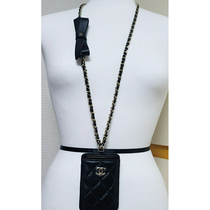 CHANEL 山茶花絲帶卡包頸掛錢包黑色魚子醬沙戈勒-13
