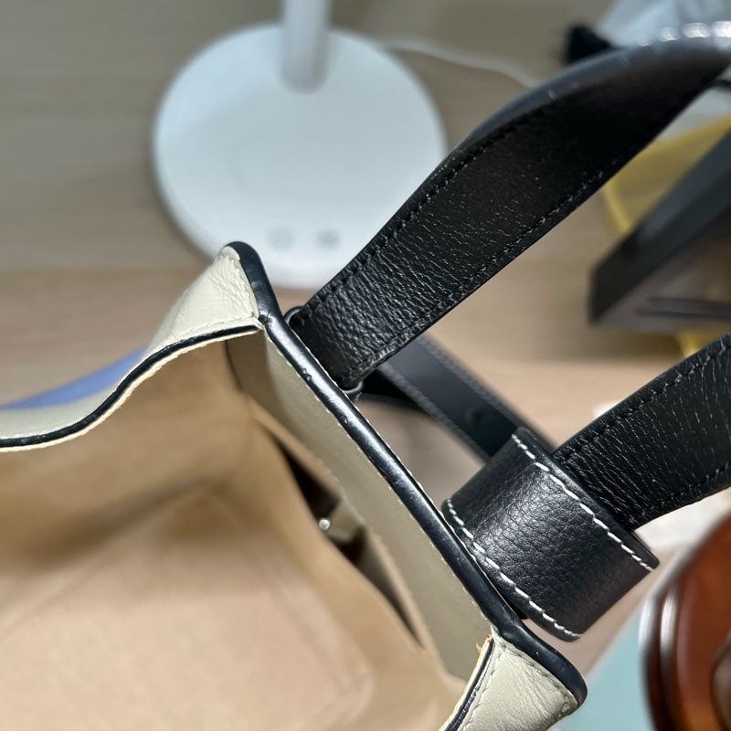 Loewe Hammock small  吊床包 小號-35