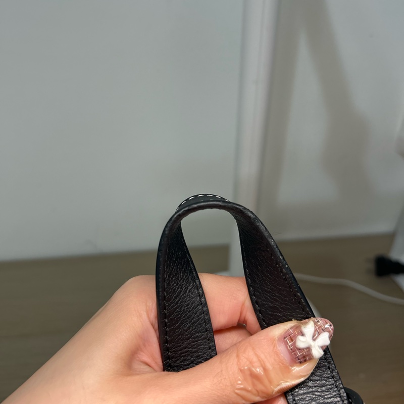 Loewe Hammock small  吊床包 小號-36